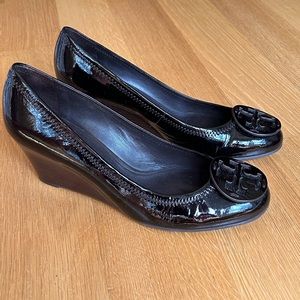 Tory Burch Black Patent Wedgs
